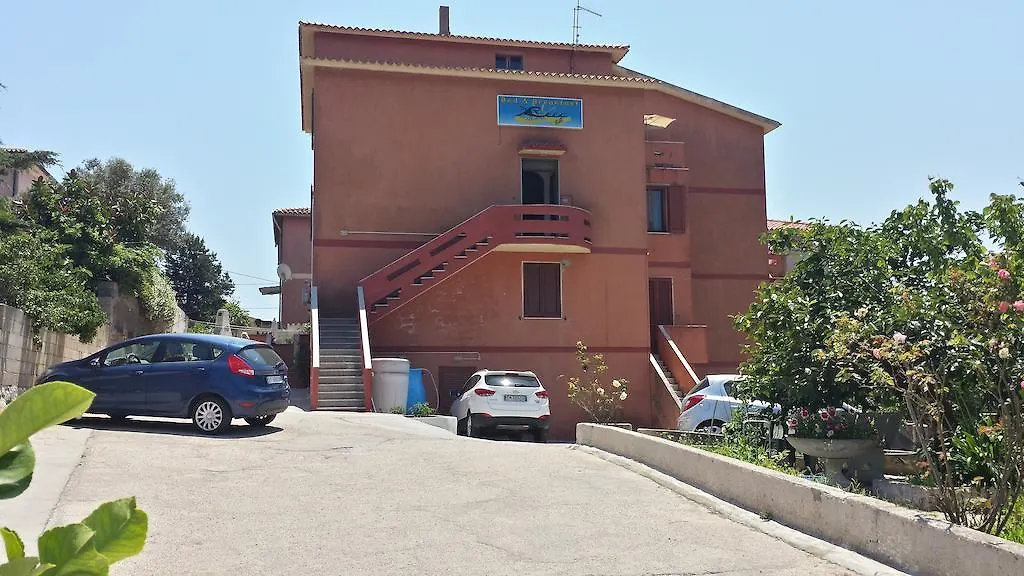 Guest House Tra Rocce E Mare contacts